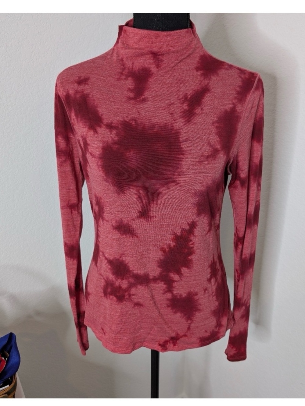lululemon athletica woman’s Heather Crimson Crewneck Sweater size 6